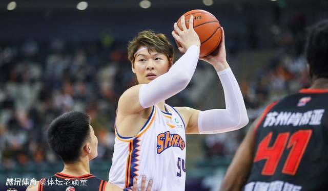给岳m洗澡勃起